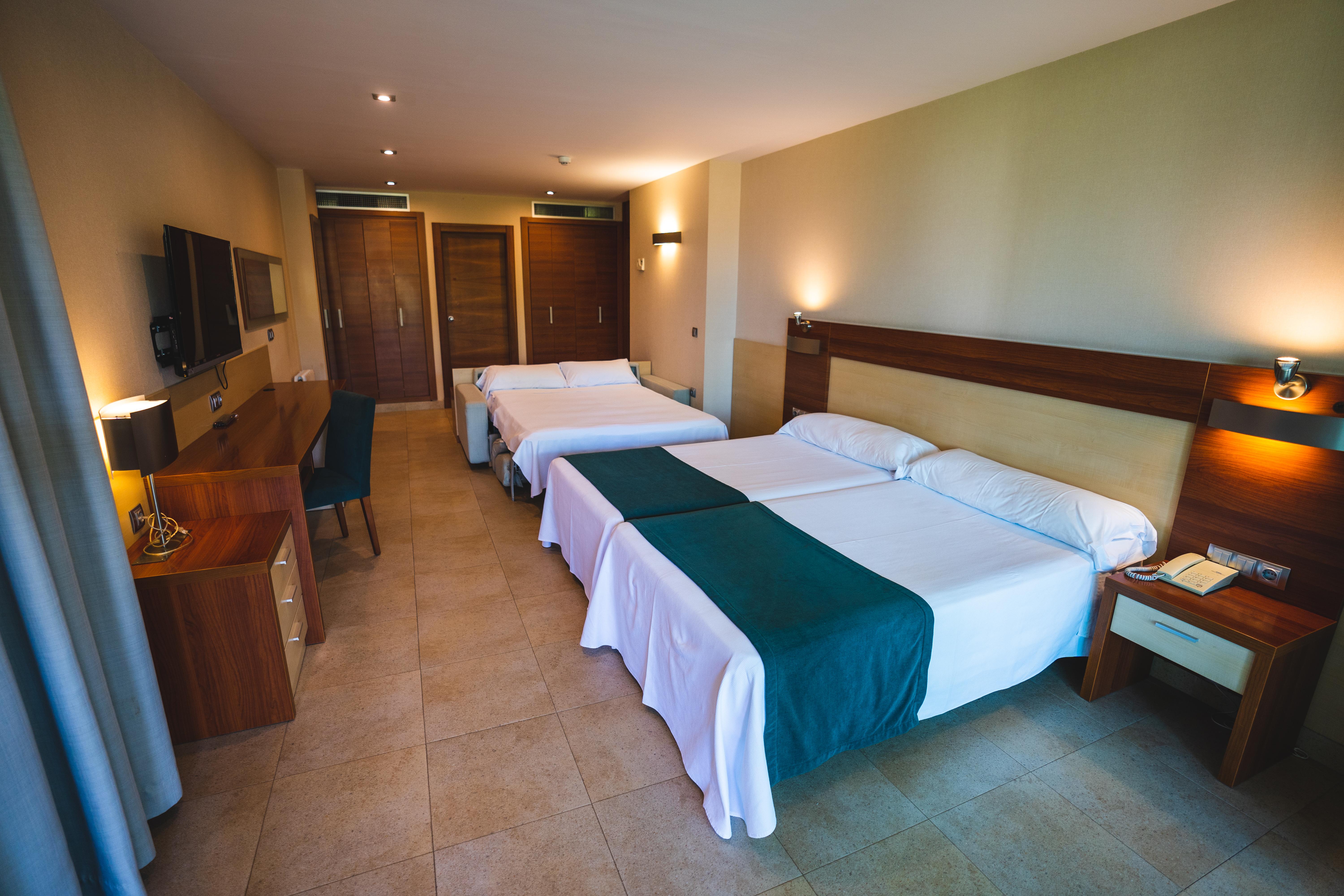 Hotel Deloix 4* Sup Benidorm Bagian luar foto