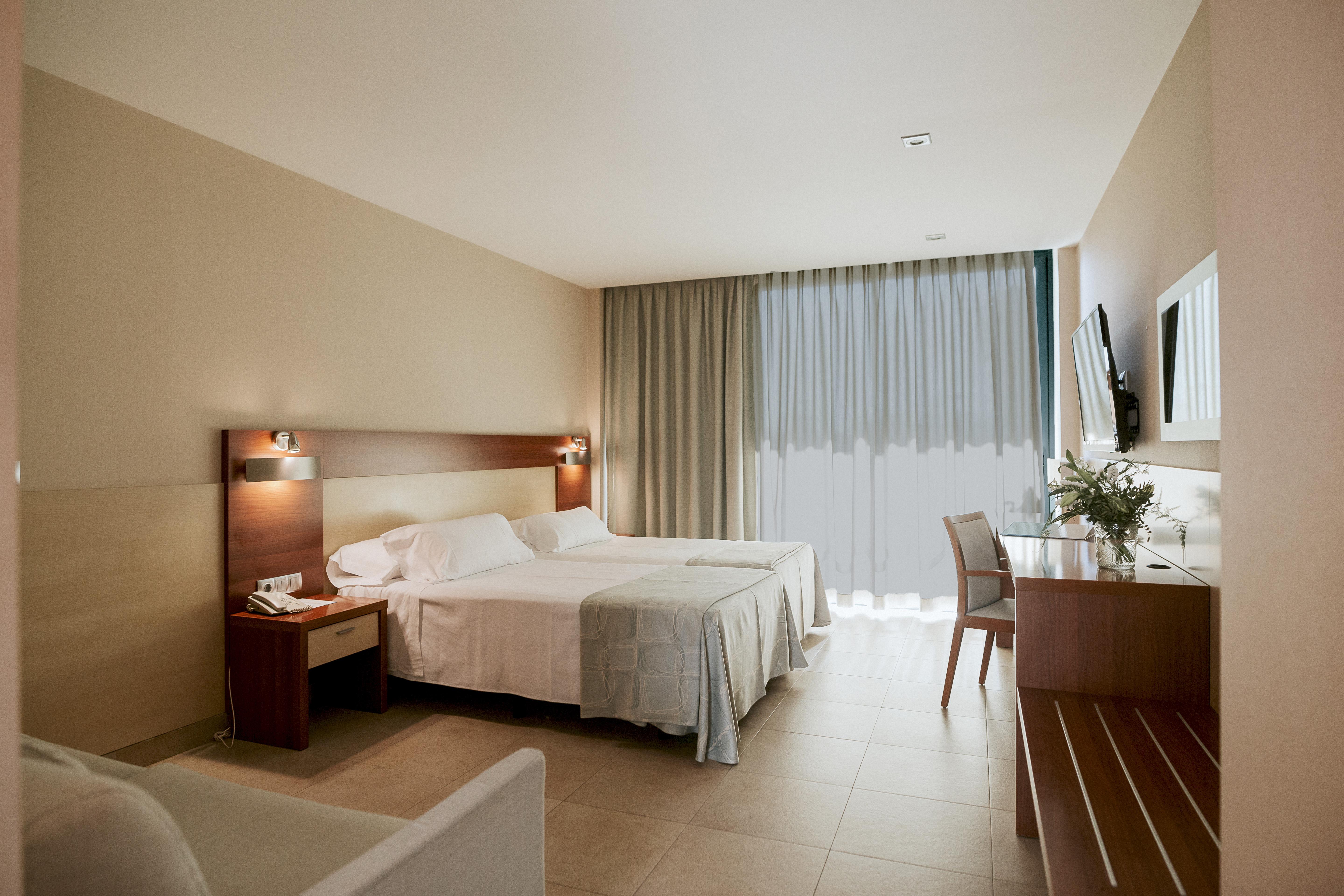 Hotel Deloix 4* Sup Benidorm Bagian luar foto