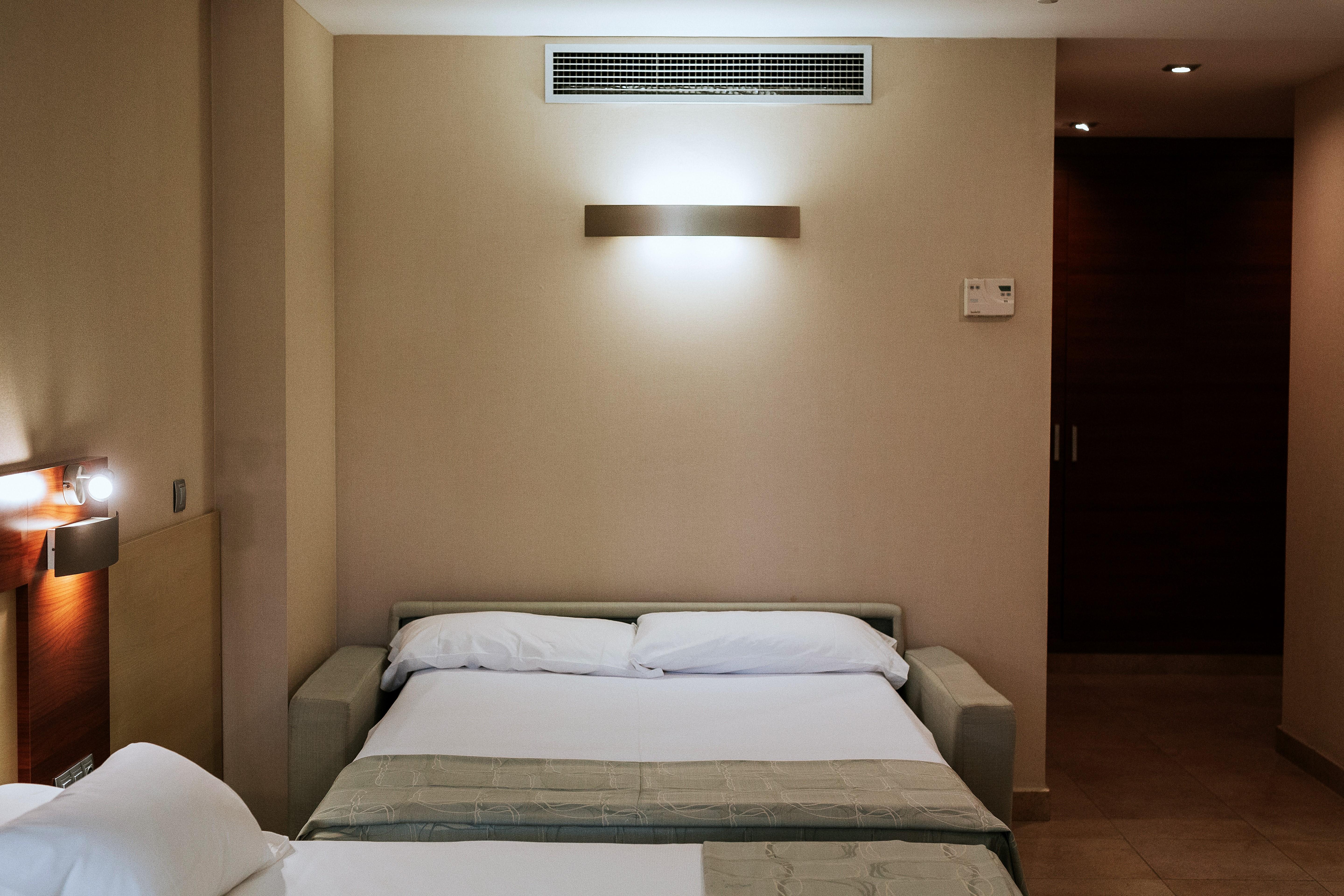 Hotel Deloix 4* Sup Benidorm Bagian luar foto