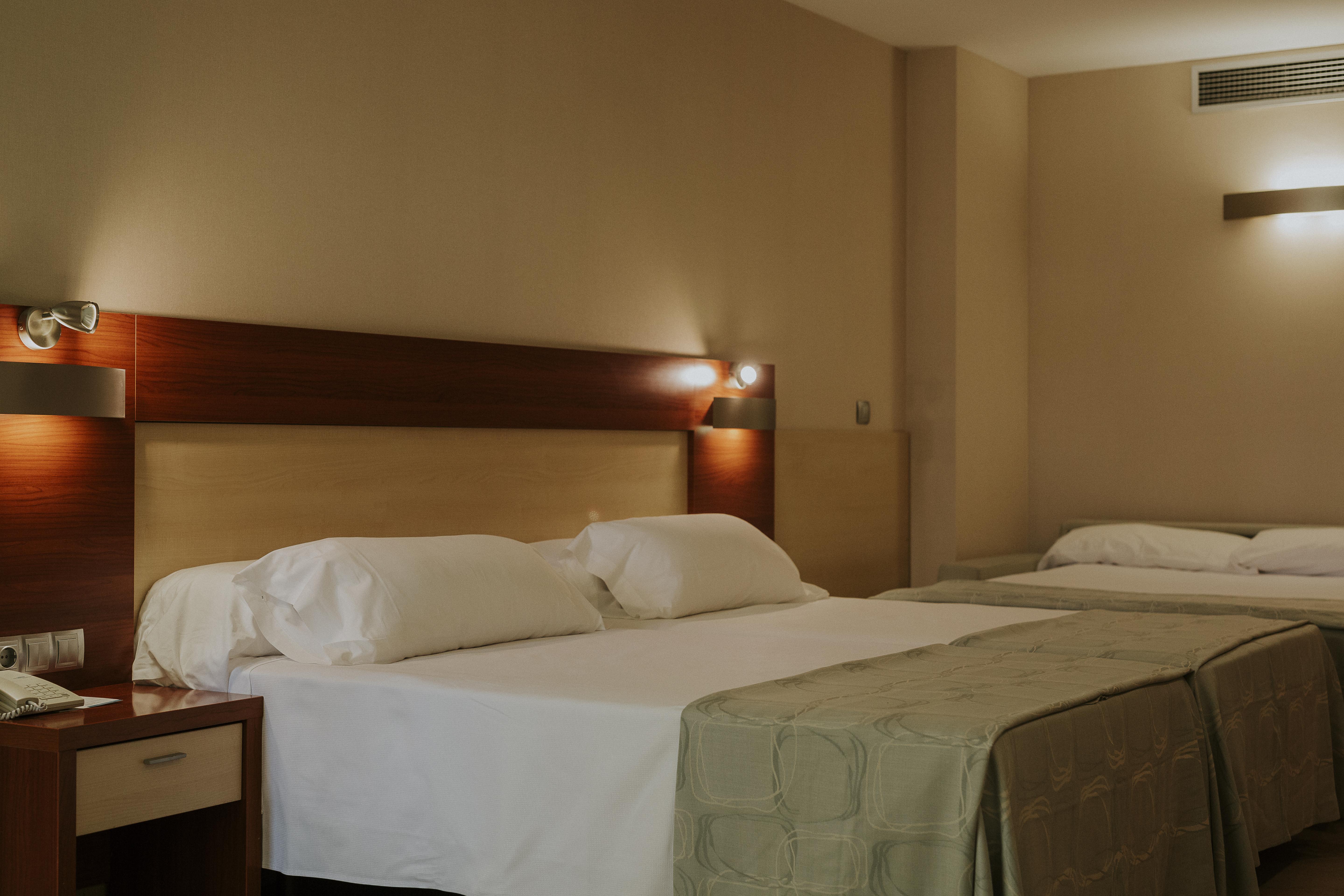 Hotel Deloix 4* Sup Benidorm Bagian luar foto