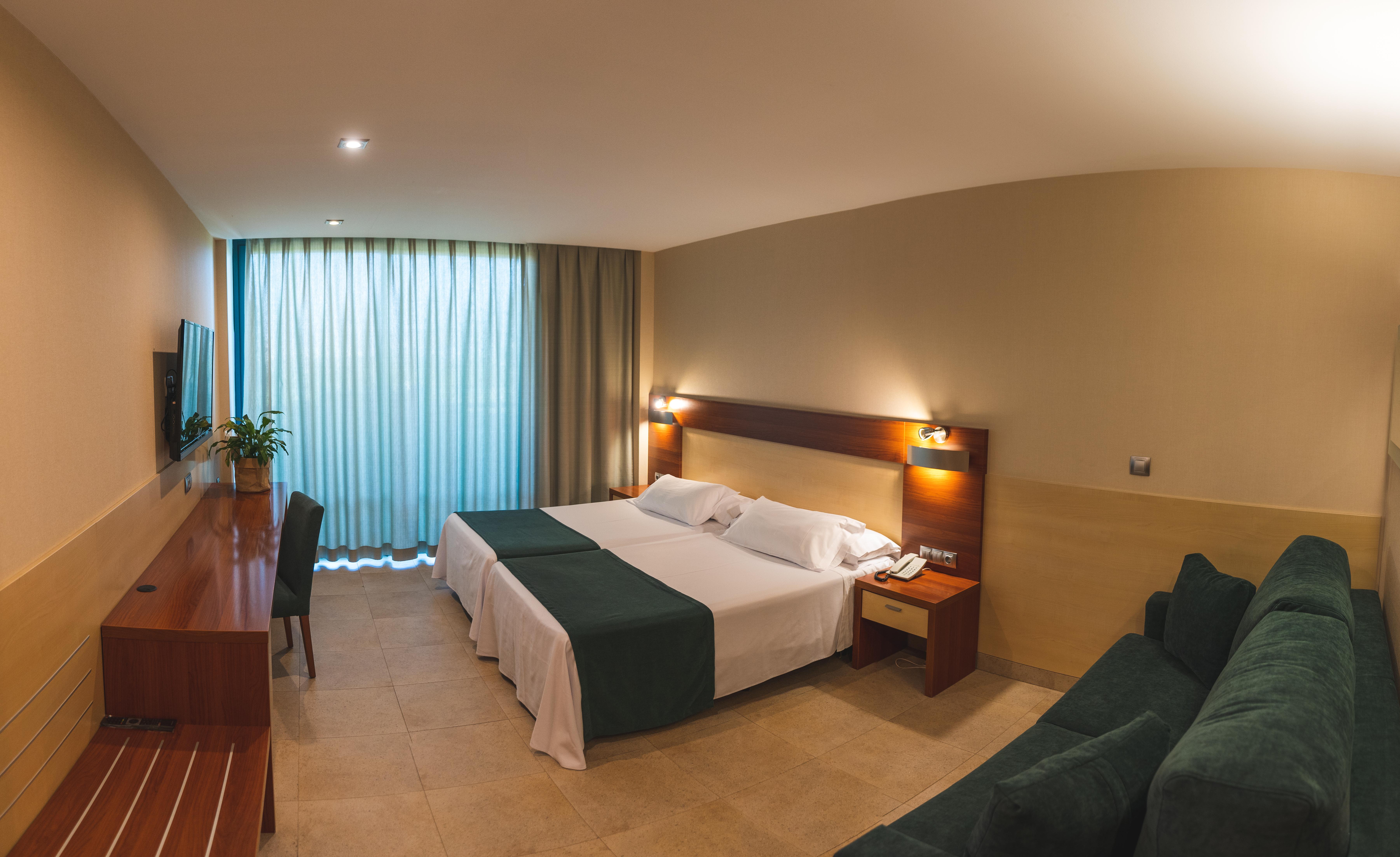 Hotel Deloix 4* Sup Benidorm Bagian luar foto