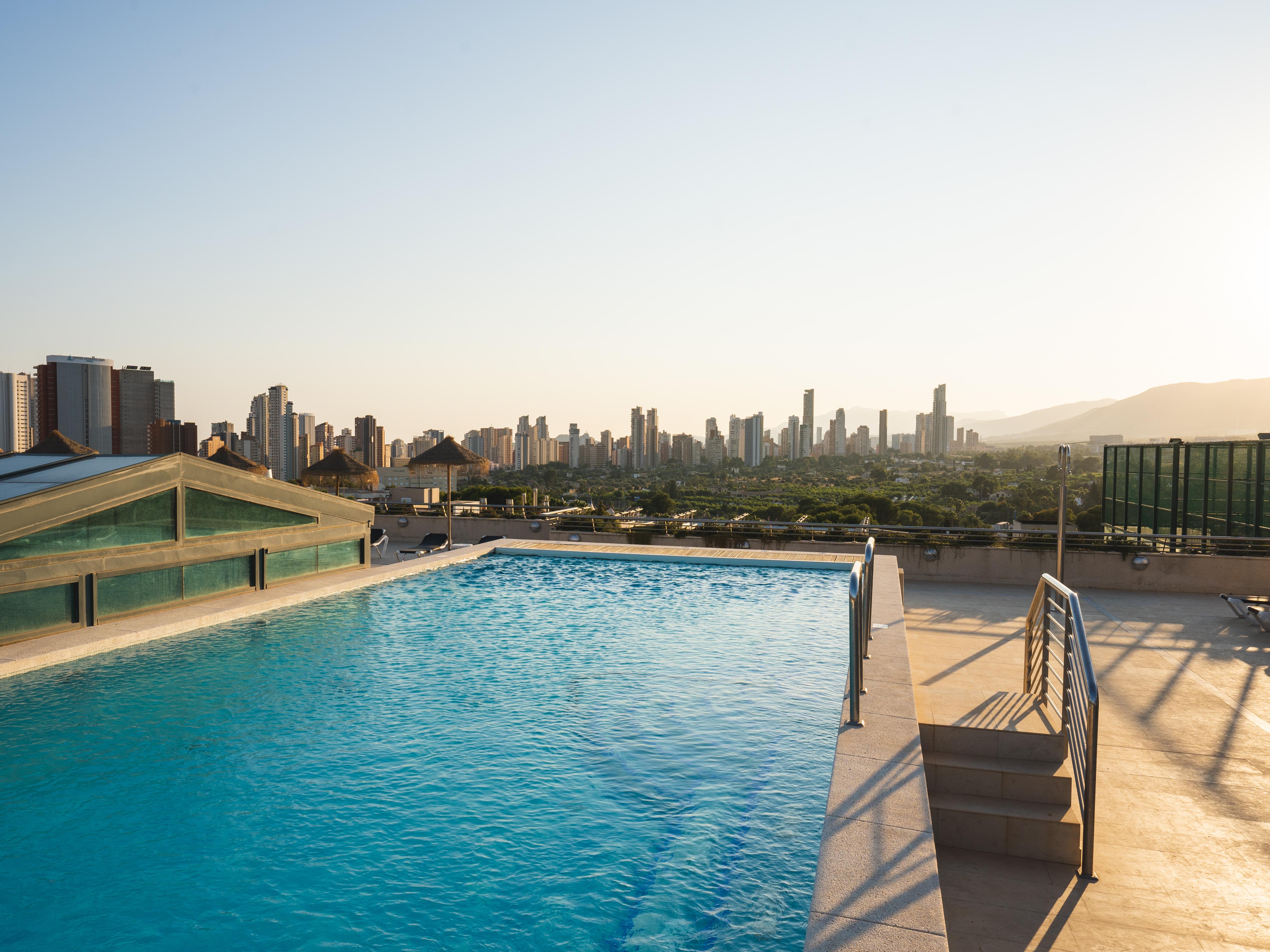 Hotel Deloix 4* Sup Benidorm Bagian luar foto