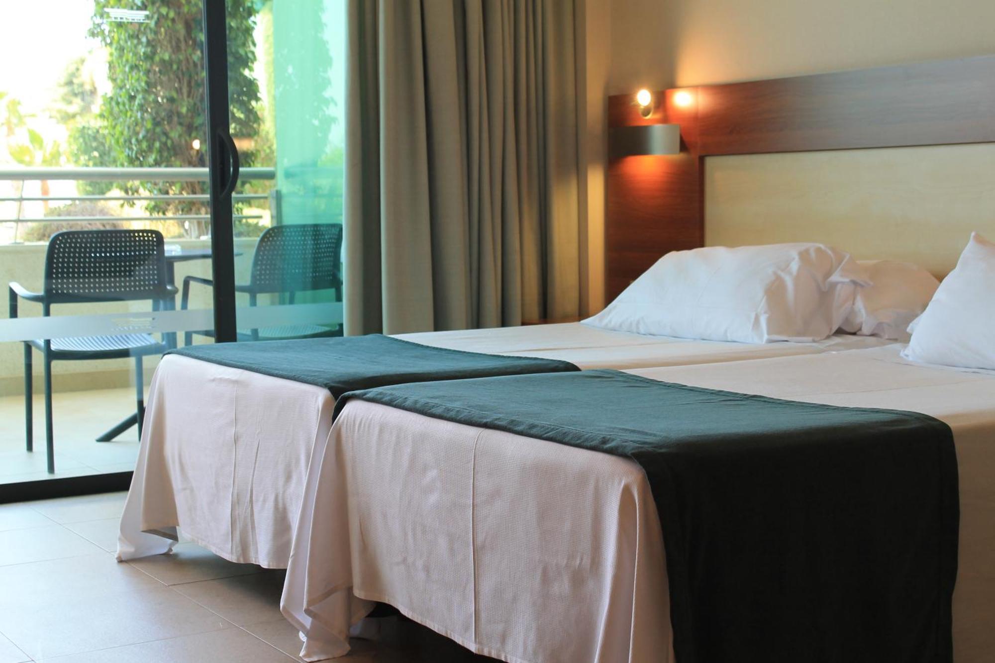 Hotel Deloix 4* Sup Benidorm Bagian luar foto